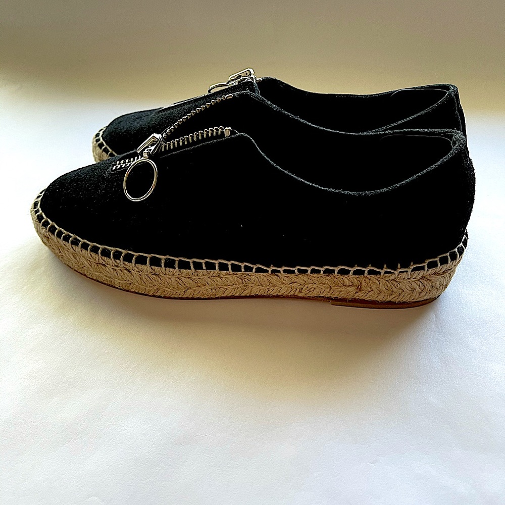 Beautiful, perfect condition, worn once